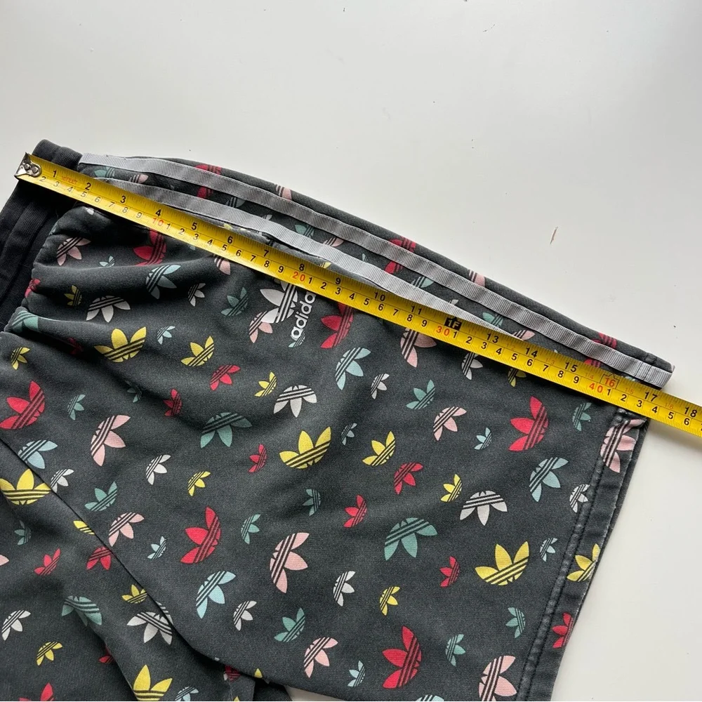 adidas Kids' Distressed Black Trefoil Multicolor 3-Stripe Logo Shorts SZ YL